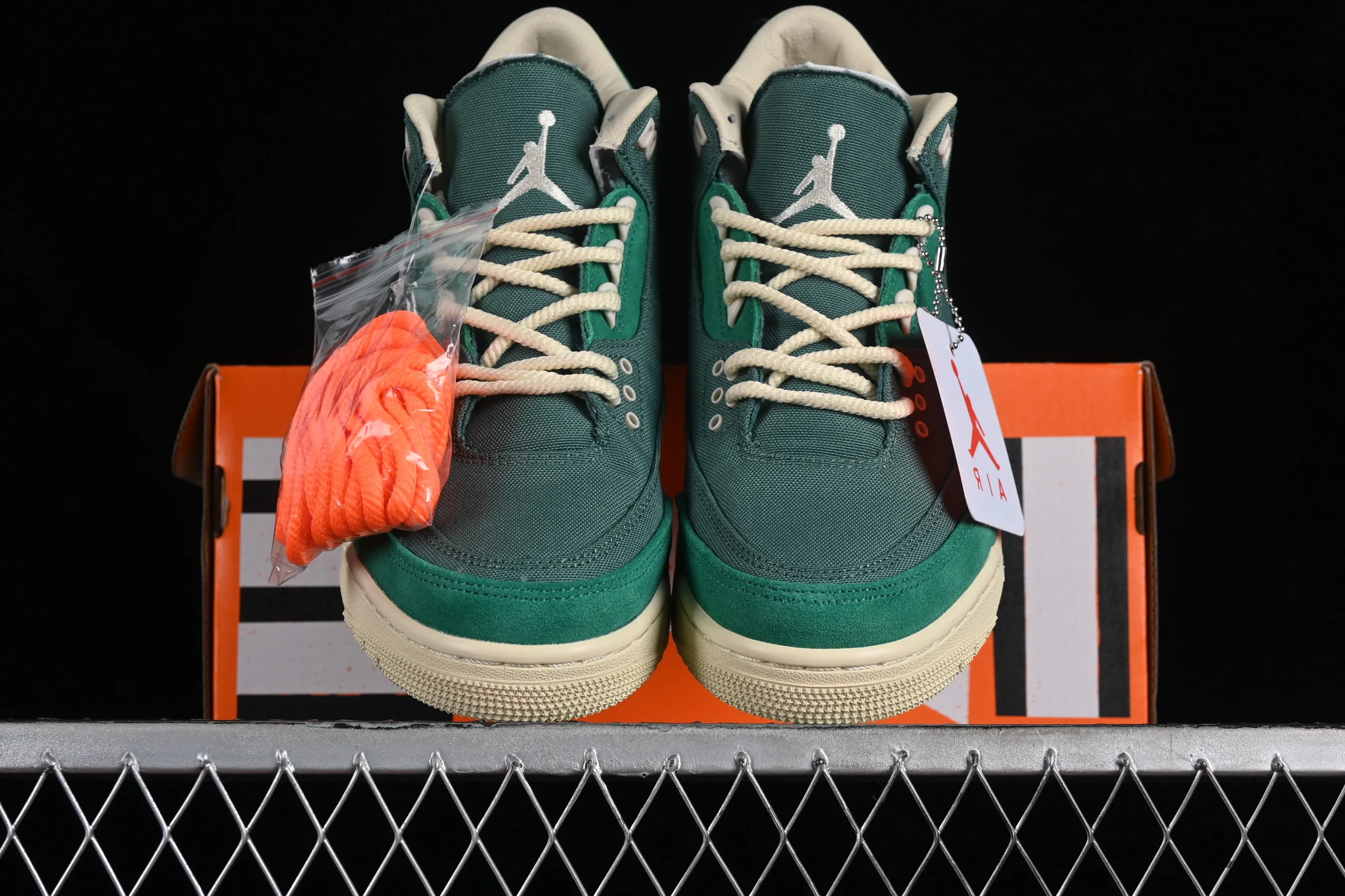 All categories Air Jordan Jordan series basketball shoes Air Jordan 3 Nina Chanel Abney x Air Jordan 3 Retro AJ3 Joe 3 New York artist jointly signed FZ7974-300